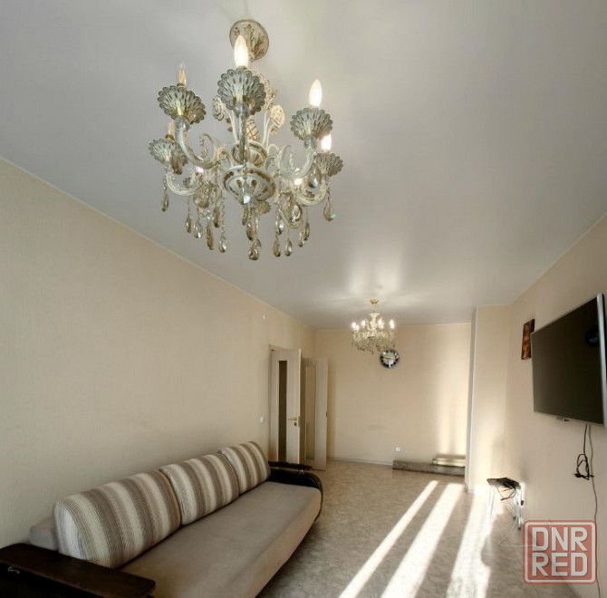 Сдаётся двухкомнатная квартира в Кировском районе, микрорайон Солнечный Донецк - изображение 1