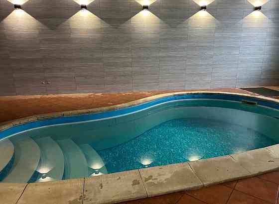 Сдается шикарный дом с бассейном, баней посуточно/Нового Года в Киевском районе. Центр Донецк