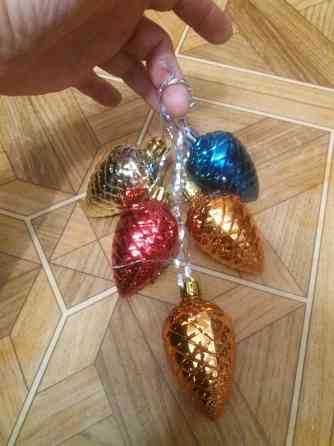 продам новогодние ёлочные игрушки шишки Донецк