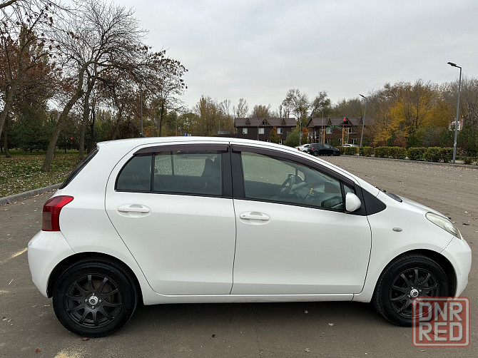 Продаю Toyota Yaris Мариуполь - изображение 4