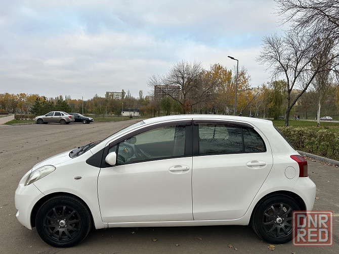 Продаю Toyota Yaris Мариуполь - изображение 5