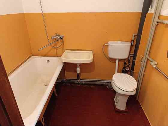 продам 1 комнатную квартиру на зугрэс -2 Зугрэс