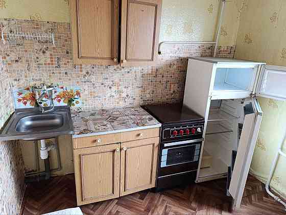 продам 1 комнатную квартиру на зугрэс -2 Зугрэс