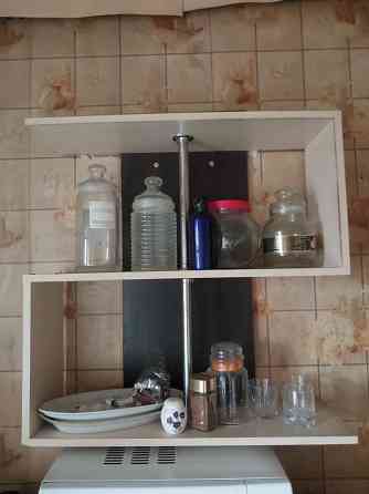 Отдам бесплатно стол и полку Донецк