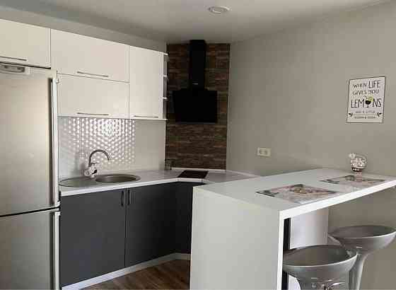 Сдается: 2 комнатная квартира на длительный срок ориентир Больница Вишневского Донецк