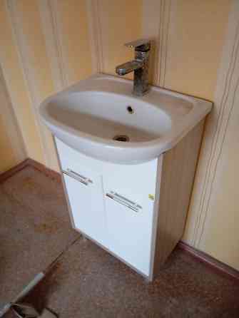 Тумба с раковиной и зеркалом Макеевка