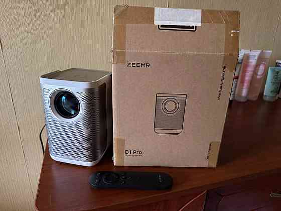 Продам проектор Xiaomi zeemr d1 Донецк