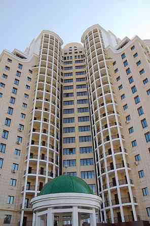 Продам квартиру 103м2 в Новом обкомовском доме Донецк