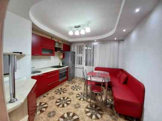 Сдается трехкомнатная квартира в Калининском районе Донецк