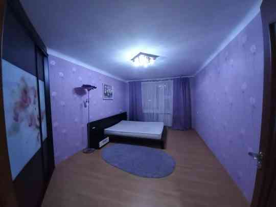 Сдается трехкомнатная квартира в Калининском районе Донецк