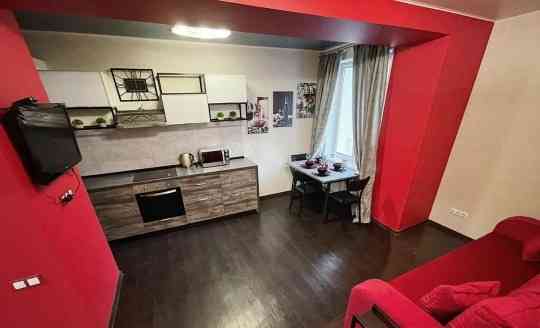 Сдается просторная двухкомнатная студия Ленина Донецк