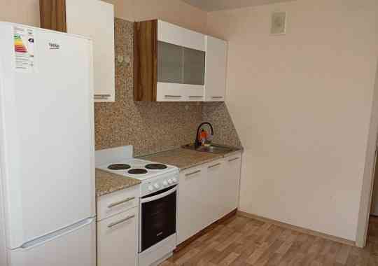 Сдам просторную двухкомнатную квартиру в Буденновском районе Донецк