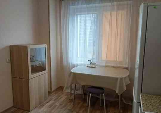 Сдам просторную двухкомнатную квартиру в Буденновском районе Донецк