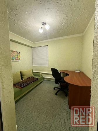 Сдаётся большая трехкомнатная квартира в Калининском районе Донецк - изображение 1