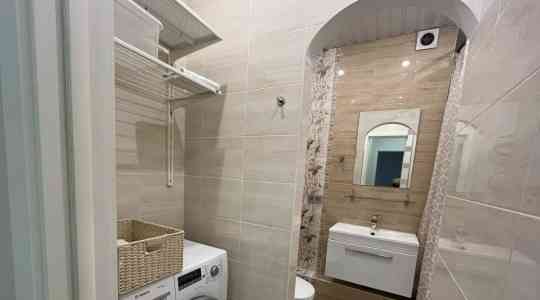 Сдaетcя абсолютно новая двухкомнатная квартира Ворошиловский район Донецк