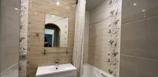 Сдaетcя абсолютно новая двухкомнатная квартира Ворошиловский район Донецк