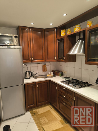 Аренда 3 к двухэтажной квартиры, мед. университет Донецк - изображение 1