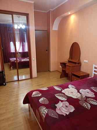 Сдам квартиру посуточно центр Донецка Донецк