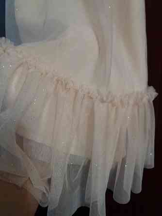 Продам платье для девочки 5-6 лет рост 120 см Донецк