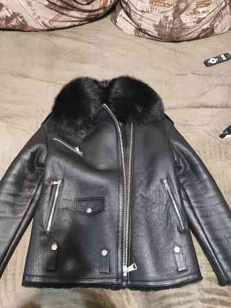 Продам натуральную дублёнку.Мягкая, тёплая с натуральным мехом. Донецк