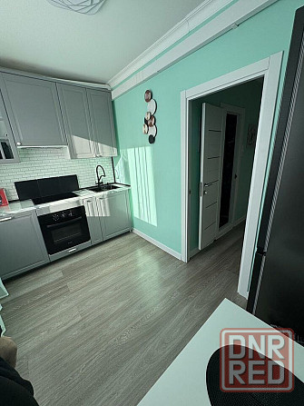 Сдаётся однокомнатная квартира в Ворошиловском районе на площади Конституции. Донецк - изображение 6