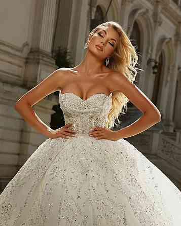 Шикарное свадебное платье Донецк