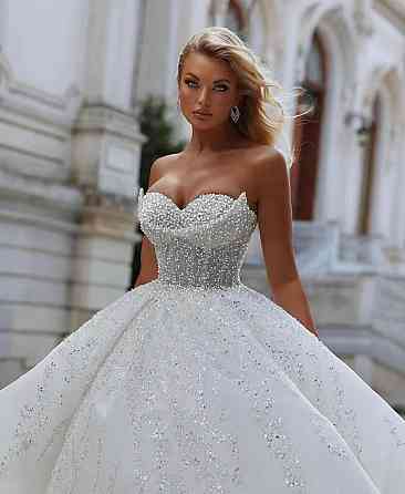 Шикарное свадебное платье Донецк