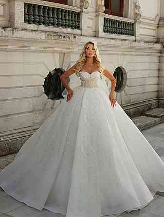 Шикарное свадебное платье Донецк