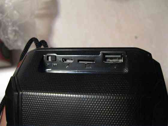 Колонка блютуз bluetoth+карты+флешка с радио новая Донецк