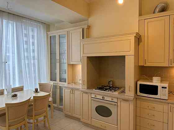 Продажа 3-комн. сталинки люкс-класса в самом эпичном месте Ворошиловского района Донецк