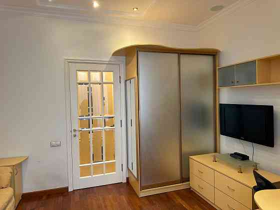 Продажа 3-комн. сталинки люкс-класса в самом эпичном месте Ворошиловского района Донецк