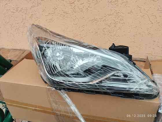 Продам новые фары Солярис 1 с электрокоректором левая дорестайлинг правая рестайлинг. Донецк