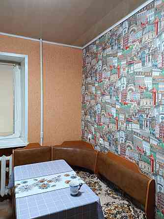 Сдается двухкомнатная с косметическим ремонтом, ориентир Маяк Донецк