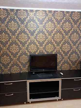 Сдается двухкомнатная с косметическим ремонтом, ориентир Маяк Донецк