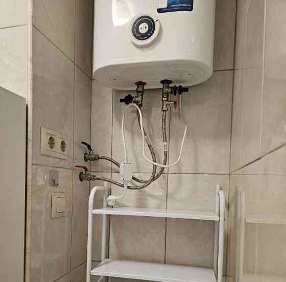 Однушка в Буденновском районе у Майского. Этаж 1/2. Донецк