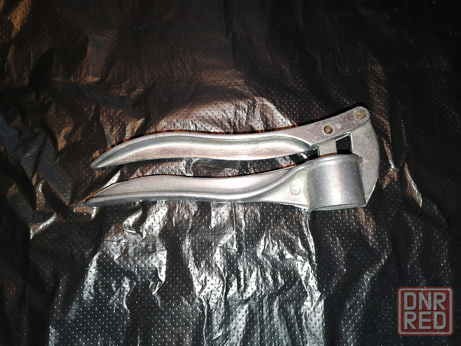 Пресс для чеснока (чеснокодавка, чеснокодавилка). ссср. Стаханов - изображение 2