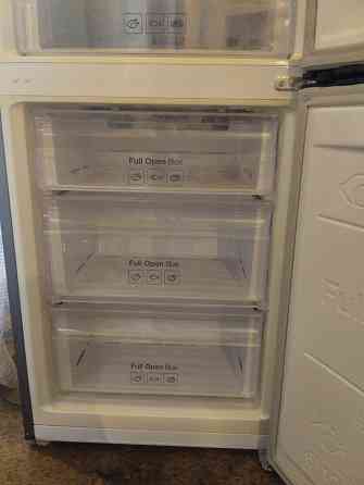 Продам холодильник Samsung Зугрэс