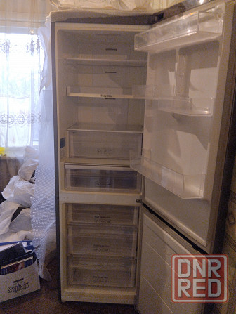 Продам холодильник Samsung Зугрэс - изображение 2