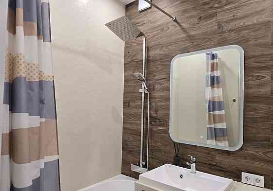 Сдам шикарную двухкомнатную квартиру в Калининском районе на длительный срок! Донецк