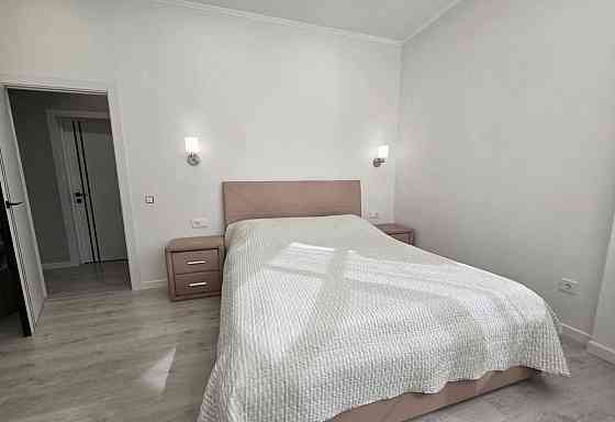 Сдам шикарную двухкомнатную квартиру в Калининском районе на длительный срок! Донецк