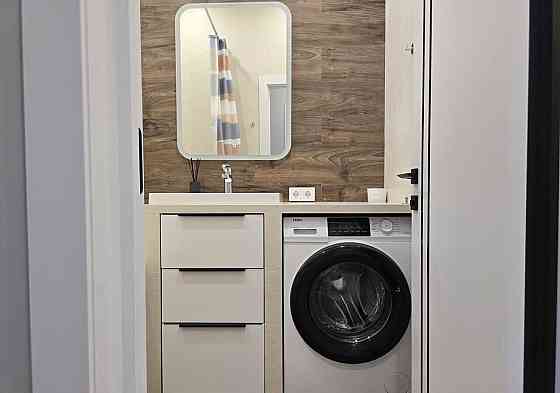 Сдам шикарную двухкомнатную квартиру в Калининском районе на длительный срок! Донецк