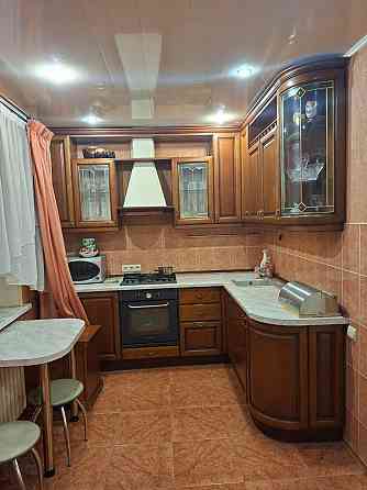 Сдам 3-х комнатную 72 м², 2/9!!! на Донском (Первый квадрат). Холл. Ремонт . Донецк