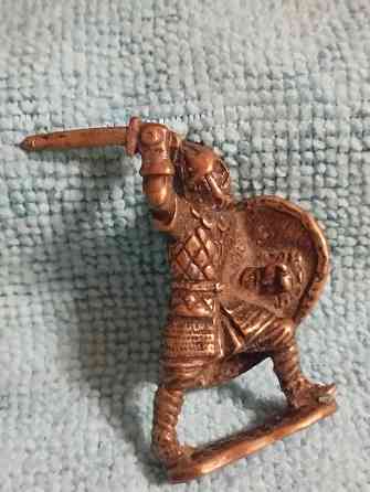 Фигурка рыцари. Донецк