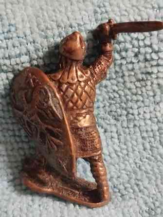 Фигурка рыцари. Донецк