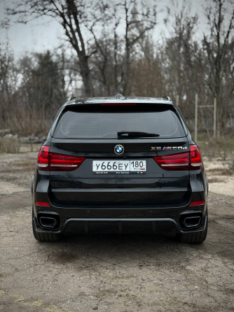 Продам bmw x5 m50d Донецк