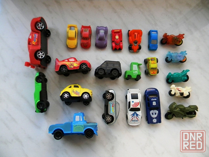 Набор солдатиков и машинок Макеевка - изображение 2