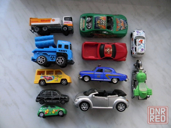 Набор солдатиков и машинок Макеевка - изображение 3