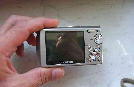 Цифровой фотоаппарат olympus m 810+зарядное+карта памяти Донецк