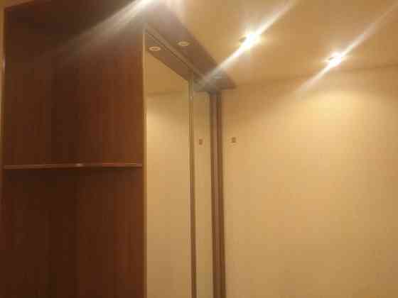 сдам 2х комн квартиру в ворошил. р-не. крытый рынок,2/9 эт. ,с бойлером, современная Донецк