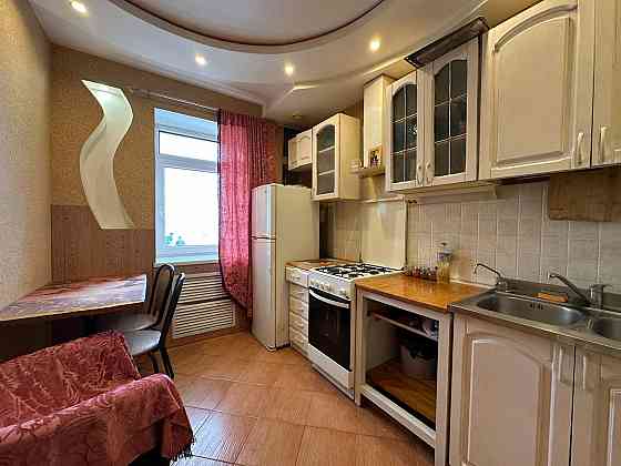 Сдаётся уютненькая двухкомнатная квартира в самом центре города Мариуполь. Мариуполь